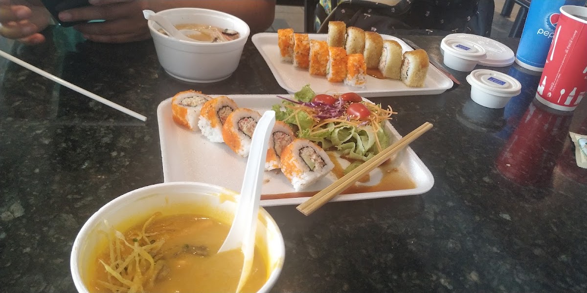 Kobe Sushi & Rolls - C. C. El Condado-9